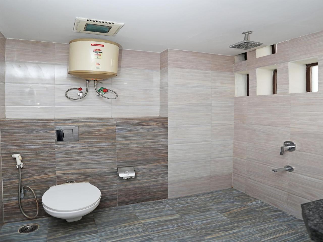 Oyo 680 Ranjana Heritage 3*
