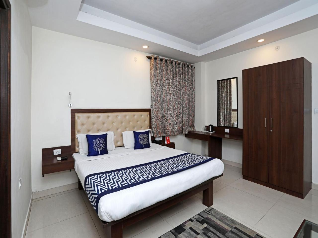 Oyo 680 Ranjana Heritage 3*