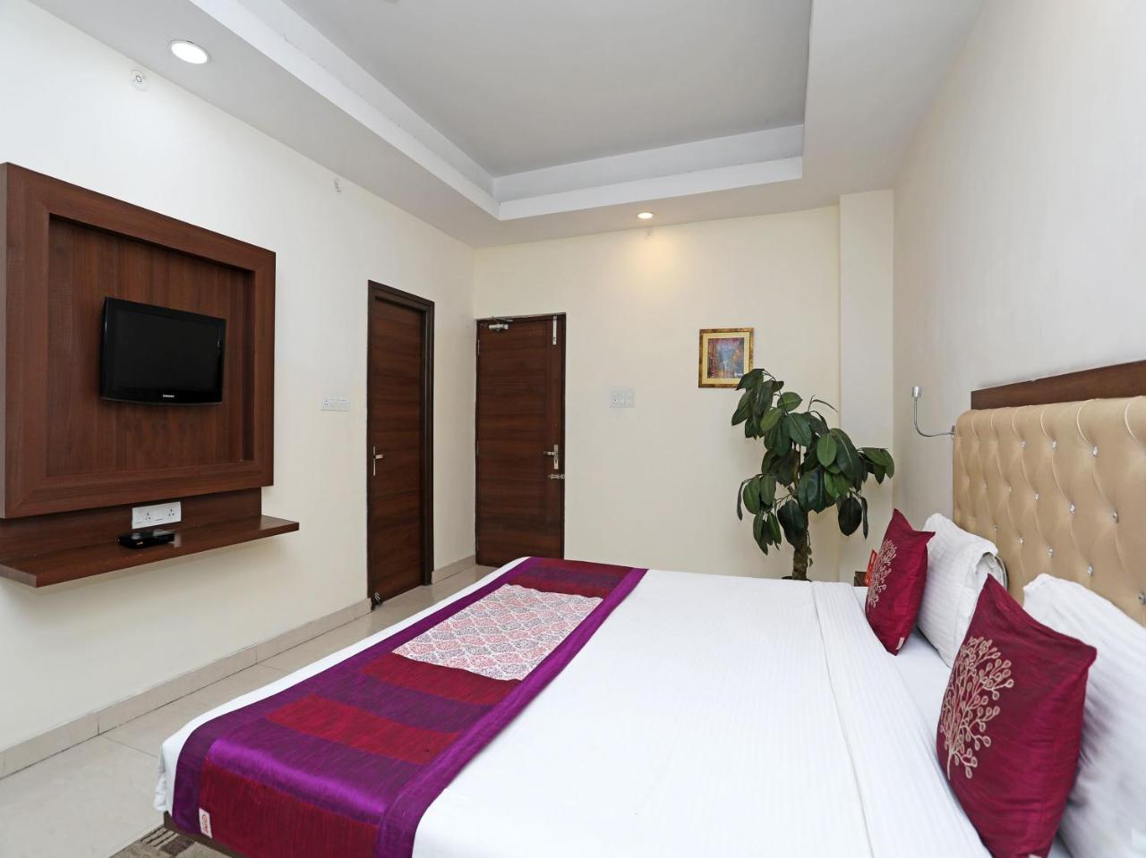 Oyo 680 Ranjana Heritage Hotel