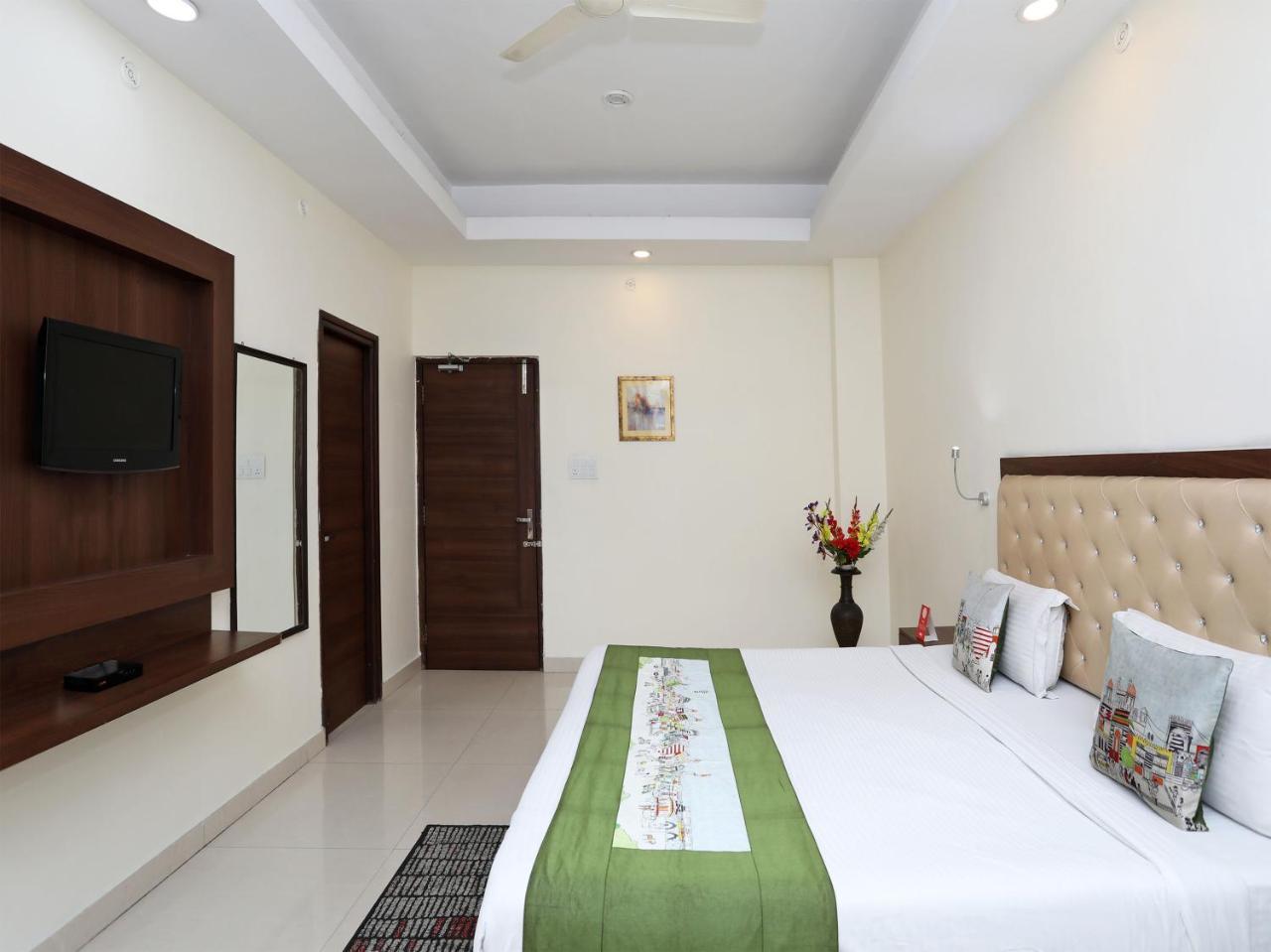 Hotel Oyo 680 Ranjana Heritage Lucknow